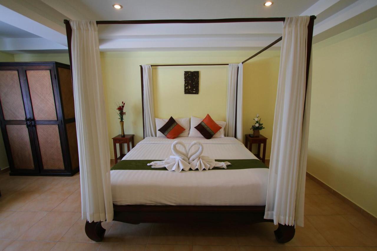 Karon Pool Hotel Luaran gambar
