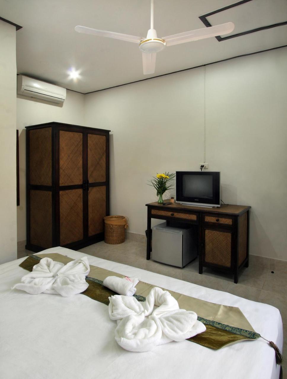 Karon Pool Hotel Luaran gambar